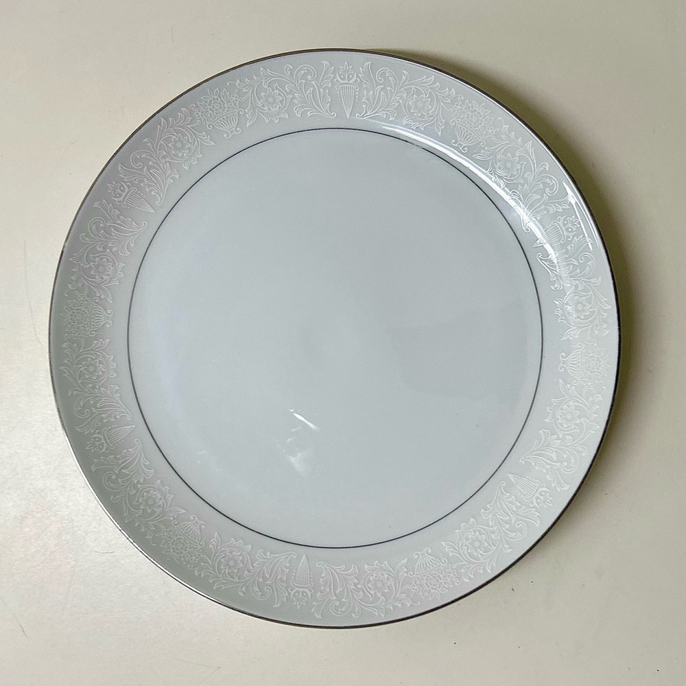 Mid Century Vintage Crown Victoria Lovelace Japan Round Serving Plate Platter